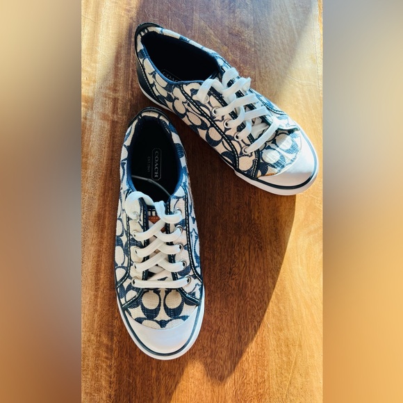 Coach Sneakers, Blue & White 7.5 - Picture 2 of 7